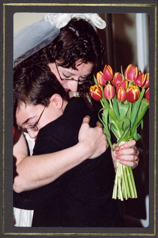 05LynKentonHug